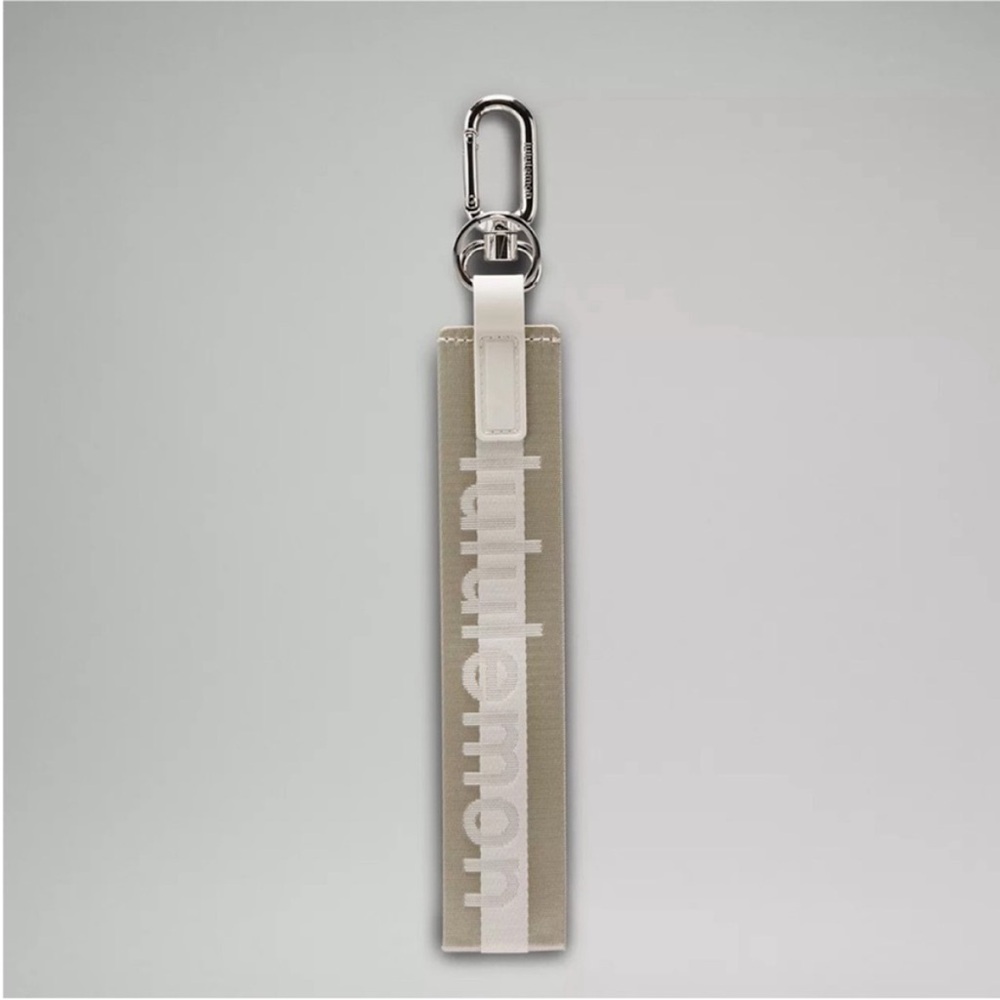 Lululemon Never Lost Keychain Raw Linen/White Opal/White